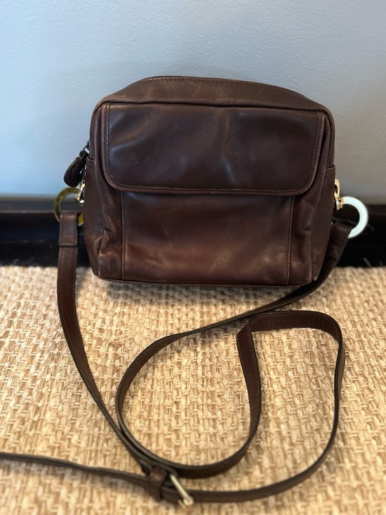 Liz Claiborne Handbags - Vintage Leather Co By Liz Claiborne Brown Leather Cross Body Adjustable Strap